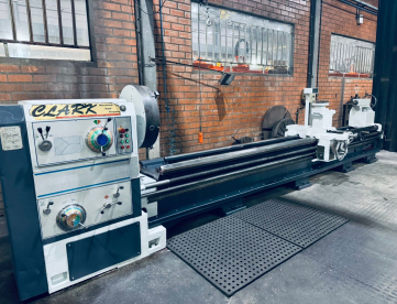 Foto: TORNO MECÂNICO - CLARK - CW 62100C/5000 - 1.000 x 5.000 MM