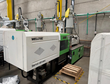 Foto: INJETORA DE PLÁSTICO - WELLTEC - 90Se II - ANO 2019 - COM ROBÔ