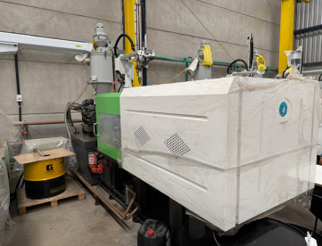 Foto: INJETORA DE PLÁSTICO - WELLTEC - 130Se II - ANO 2019 - COM ROBÔ