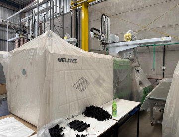 Foto: INJETORA DE PLÁSTICO - WELLTEC - 260Se II - ANO 2019 - COM ROBÔ