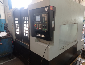 CENTRO DE USINAGEM VERTICAL - PANMACHINE - ECOCA VL1000I - COM 4 EIXO - 1000 X 510 X 610 - ANO 2013