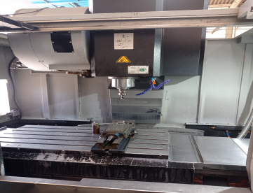 Foto: CENTRO DE USINAGEM VERTICAL - PANMACHINE - ECOCA VL1000I - COM 4 EIXO - 1000 X 510 X 610 - ANO 2013