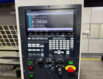 Foto: CENTRO DE USINAGEM VERTICAL - DUPLO PALLET - BROTHER - RX450 X1 - ANO 2019