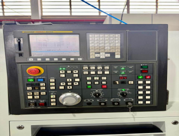 Foto: CENTRO DE TORNEAMENTO - DOOSAN - LYNX 220 LMSA – ANO 2013 - COM FERRAMENTAS ACIONADAS E SUB SPINDLE