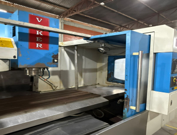 Foto: Centro de Usinagem Vertical Veker MVK-1000C