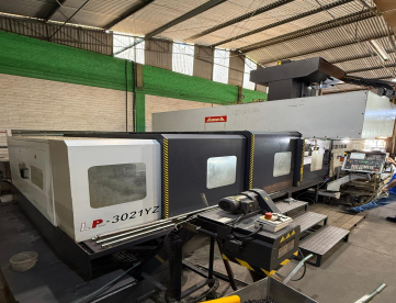 Foto: Centro de Usinagem Portal AWEA LP-3021YZ 