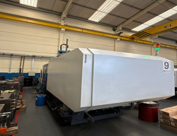 Foto: INJETORA PLÁSTICOS - GOLDEN EAGLE - GEK300W/S - ANO 2022 + Robô 