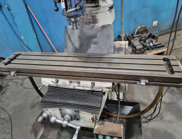 Foto: FRESADORA FERRAMENTEIRA - CLEVER - 3VS - ANO 2004 - ISO30 - DIGITAL FAGOR