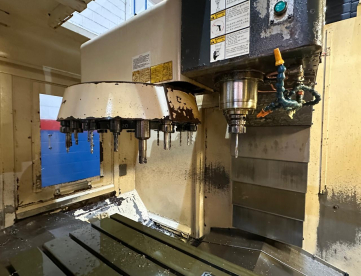 Foto: CENTRO DE USINAGEM - HARTFORD - PRO1000 - 1000MM X 600MM X 600MM - ANO 2011