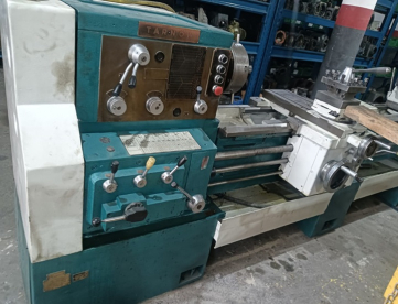 TORNO MECÂNICO - MARCA TARNOW 530 X 2000MM