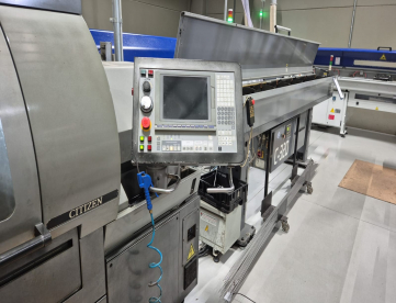 TORNO CNC AUTOMÁTICO - CITIZEN - C16 - ANO 2007 - CABEÇOTE MOVEL - COM ALIMENTADOR DE BARRAS