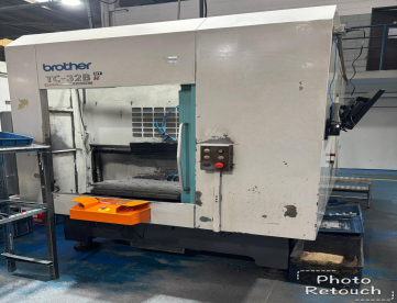 CENTRO DE USINAGEM VERTICAL  DUPLO PALLET -MESA 600 X425  BROTHER - TC-32 BN QT - ANO2007