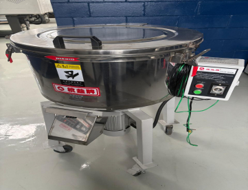 MISTURADOR TONGY PARA MISTURA DE PO MOIDO E GRANULADO.-MODELO TMV -50 LITROS