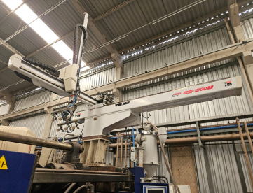 Foto: INJETORA DE PLÁSTICOS - HAITIAN - MA4700II - ANO 2013 - 470 TON - ACOMPANHA ROBÔ STARSEIKI - ES-1200II - ANO 2020