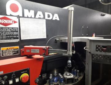 Foto: PUNCIONADEIRA - AMADA - AC2510 NT - ANO 2008