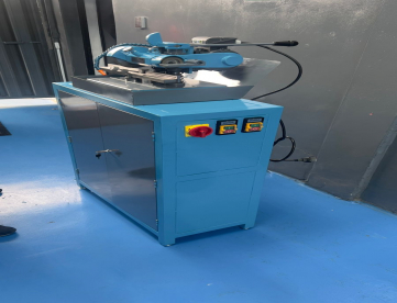 MAQUINA DE CORTAR BLANKS DE METAL DURA -DIAMETRO ATE 30 MM-MAQUINA ZERO -ANO 2025