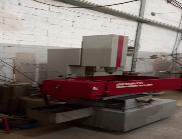 Foto: ELETROEROSÃO POR PENETRAÇÃO - SERVSPARK - EDM-330 - ANO 2012