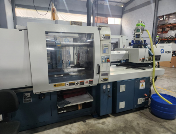 INJETORA DE PLÁSTICOS - ROMI - PRATICA 170 U10 - ANO 2008 - 170 TONELADAS - COM NR12 - E INVERSOR DE FREQUÊNICIA