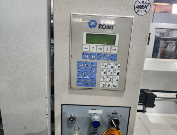 Foto: INJETORA DE PLÁSTICOS - ROMI - PRATICA 170 U10 - ANO 2008 - 170 TONELADAS - COM NR12 - E INVERSOR DE FREQUÊNICIA