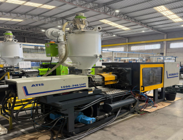 INJETORA DE PLÁSTICOS - HIMACO - ATIS 1500 -740 LHT - ANO 2002 - 150 TONELADAS