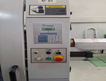 Foto: INJETORA DE PLÁSTICOS - ROMI - PRATICA 130 V2.0 - ANO 2007