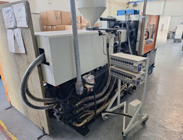 Foto: INJETORA DE PLASTICOS CHEN HSONG EM180 V - 180 TONELADAS -ANO 2017