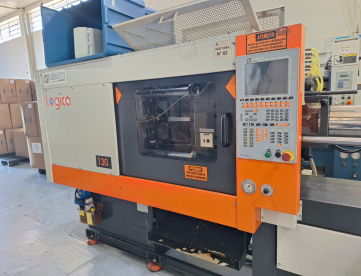 INJETORA DE PLÁSTICOS - SANDRETTO - LOGICA 770 / 130 TONELADAS - ANO 2013