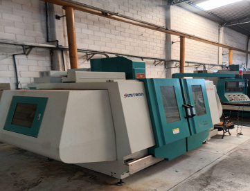 Foto: CENTRO DE USINAGEM VERTICAL SINITRON BMC -5AS - 1000 X 500 X 550 -ANO 2009