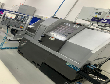 Foto: TORNO AUTOMÁTICO CNC - CABEÇOTE MÓVEL - POLYGIM - 16CSBIII - NÃO TEM ALIMENTADOR DE BARRAS - ANO 2016 - MÁQUINA MUITO NOVA