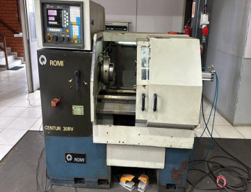 Foto: TORNO CNC - ROMI - CENTUR 30RV  