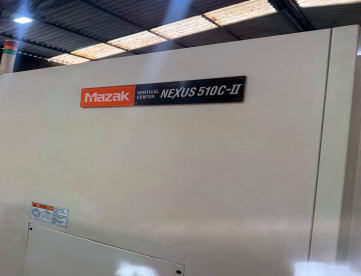 Foto: CENTRO DE USINAGEM VERTICAL - MAZAK - NEXUS VMC 510C II - 1050 x 530 x 510 - ANO 2007