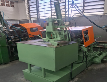 Foto: INJETORA DE ZAMAK COPEP DZA 5 TONELADAS -COM GAVETA HIDRAÚLICA -ANO 2012