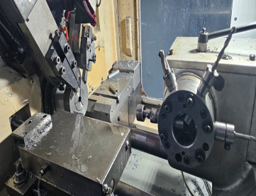 Foto: TORNO AUTOMÁTICO CNC TBA 60