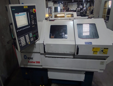 TORNO CNC - ROMI - CENTUR 30D - 1000MM - ANO 2011