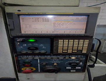 Foto: CENTRO DE USINAGEM, FURAÇÃO E ROSQUEAMENTO - ROMI - VTC30A - ANO 2007 - COMANDO FANUC