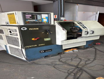 TORNO CNC - ROMI - CENTUR 30RV - ANO 1997