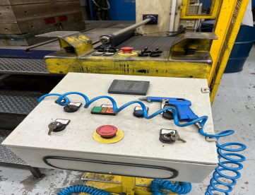 Foto: PRENSA DE FECHAMENTO - GERMAQ - PHE125 - 125 TON - ANO 2014