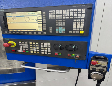 Foto: FRESADORA CNC VEKER - MVK 1700 - 1700 x 700 x 700 - ANO 2011 - COMANDO SIEMENS