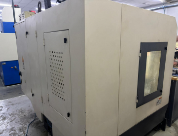 Foto: CENTRO DE USINAGEM VERTICAL -NMC V40 - CURSO 750 X 350 X 400 - ANO 2015