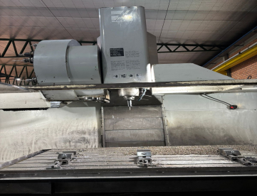 Foto: CENTRO DE USINAGEM - HAAS - VF9 - BT50 - ANO 2010 - 2.134 x 1.016 x 762 MM