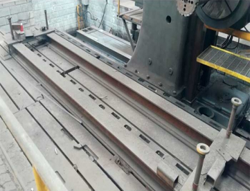 Foto: MANDRILHADORA FLOOR-TYPE - ASQUITT - FUSO 200 - 16.000 x 4.000 x 2.700 MM