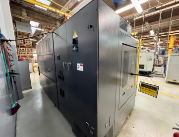 Foto: CENTRO DE TORNEAMENTO - COM FERRAMENTAS ACIONADAS - HWACHEON - HI-TECH 400L - ANO 2008 - NR12