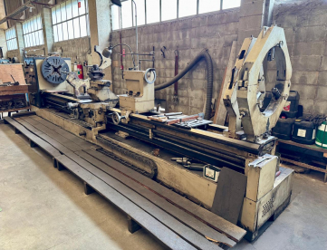 Foto: TORNO MECÂNICO - ROMI - E45B - 1.100 x 5.000 MM