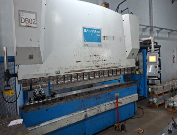DOBRADEIRA HIDRÁULICA CNC - GASPARINI - PBB 300 - 300 TONS X 4000MM - 4 EIXOS - ANO 2010 - COM NR12