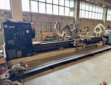 TORNO MECÂNICO - ROMI - S30B - 660 x 5.000 MM
