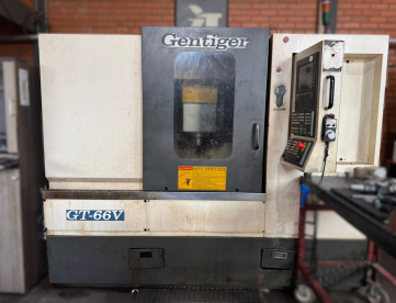 CENTRO DE USINAGEM VERTICAL - GENTIGER - GT66V - 720 x 500 x 400 -  ANO 2007 - COMANDO SIEMENS