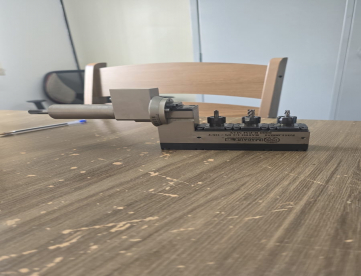 SUPORTE DE FERRAMENTA - MADAULA - P.051.00034 - PARA TORNO HANWHA - PRA FAZER ANGULADO - ZERO