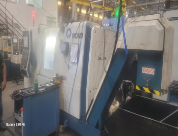 Foto: CENTRO DE TORNEAMENTO - ROMI - GL250T - 282 x 600 mm - ANO 2020