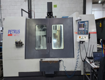 CENTRO DE USINAGEM VERTICAL  - NARDINI / DIPLOMAT - PETRUS 80160R -  1520 x 705 x 700 - ANO 2011