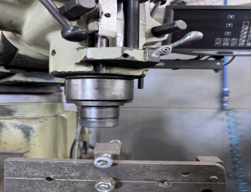 Foto: Fresadora Convencional CLARK 